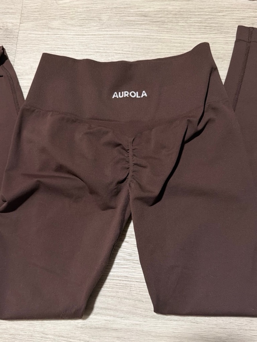 Aurola High-Waist Scrunch Leggings - Dark Brown